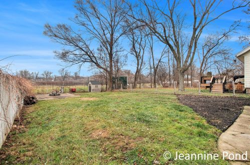 1127 Whiting St, Wyoming MI exterior