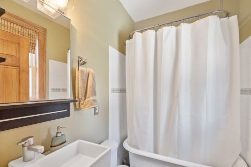 1814 5th St, Milwaukee WI 53204-3901 exterior