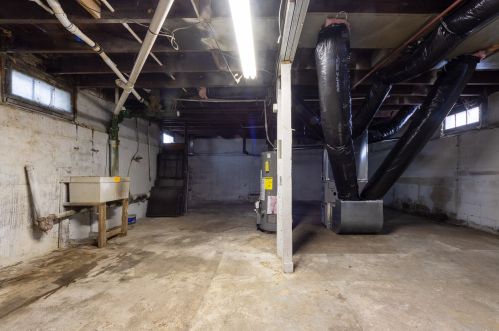 205 Maple St, Kalamazoo MI 49001-2814 exterior