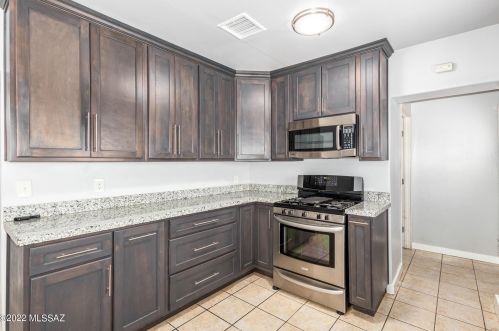 225 Columbia St, Tucson AZ  85714-2517 exterior