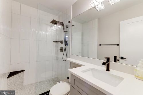 1326 Kirby Rd, Mc Lean VA  22101-2409 exterior