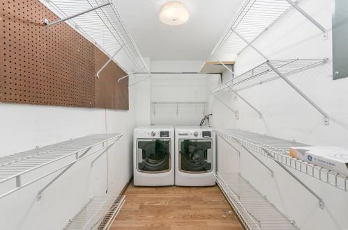 1046 Cedargate Dr, Saint Louis MO exterior