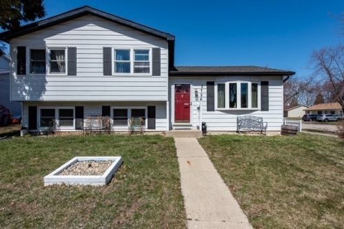 2726 Lydia St, Waukegan, IL 60085-3269