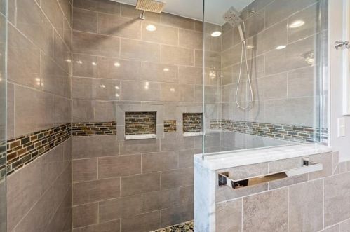 3927 Blvd Dr, Pittsburgh PA 15217-2619 exterior