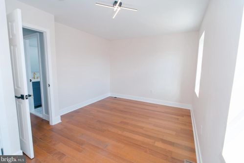 2744 Marshall St, Philadelphia PA 19133-0023 exterior