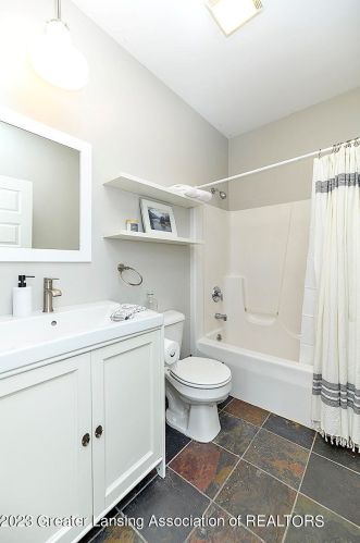 715 Audubon Rd, East Lansing MI 48823-3003 exterior