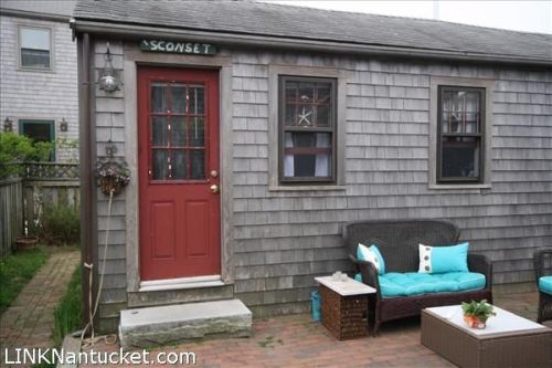 89 Washington St, Nantucket MA  02554-3866 exterior