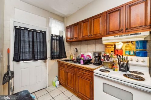 619 Columbia Rd, Washington DC 20009-4705 exterior