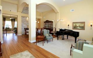 729 Amberwood Dr, Phoenix AZ  85045-0634 exterior