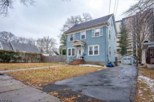 13 Laramie Rd, Plainfield NJ  07060-2924 exterior