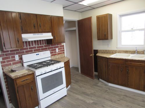 2203 Burdick St, Kalamazoo MI  49001-1876 exterior