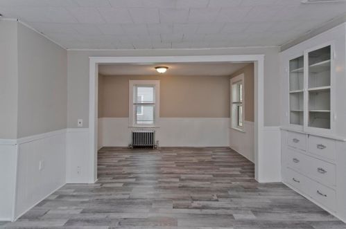 35 Prospect St, Enfield CT 06082-3443 exterior