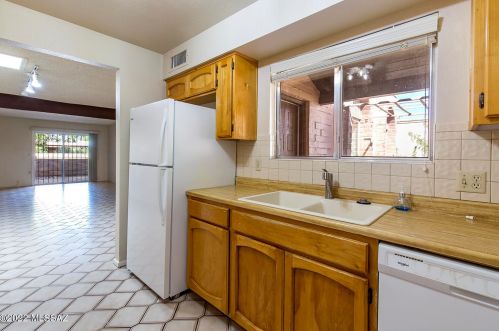 4231 Presidio Rd, Tucson AZ  85712-1044 exterior