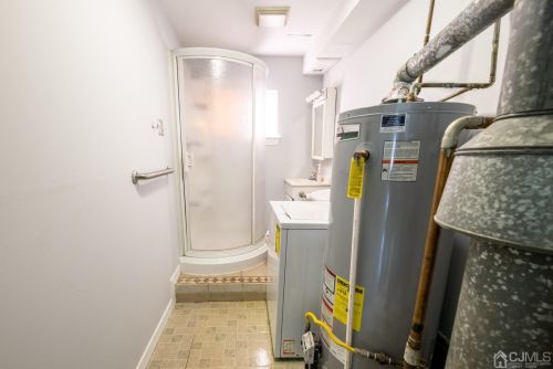 15 Sims Rd, Edison NJ 08817-3034 exterior