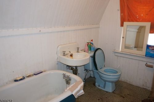 184 9th St, Newark NJ  07107-1489 exterior