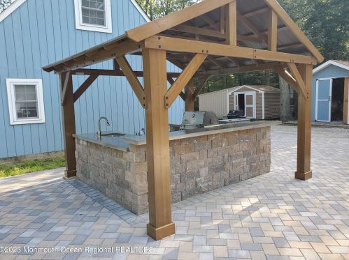 384 Barnegat Ave, Berkeley Township NJ  08721-1112 exterior