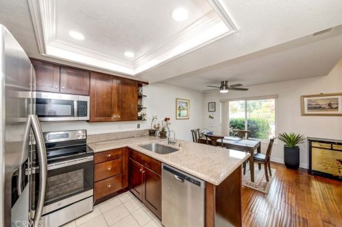 803 Creekside Dr, Fullerton CA 92833-2176 exterior