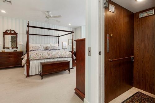 299 Beacon St, Boston MA exterior