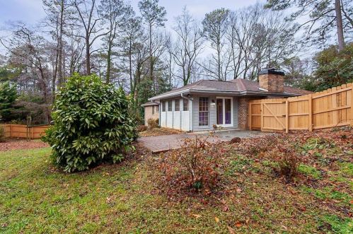 2715 Claridge Ct, Atlanta GA 30360-2028 exterior