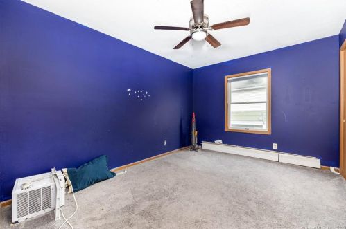 183 Caroline St, Derby CT 06418-1940 exterior