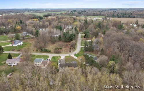 20660 Edgewood Dr, Big Rapids MI 49307-9214 exterior