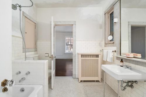 16 Kingsbury Pl, Saint Louis MO 63112-1825 exterior