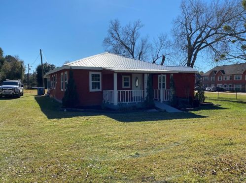 134 Clark St, Hempstead TX  77445-5400 exterior