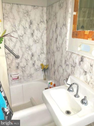 7345 Limekiln Pike, Philadelphia PA 19138-1335 exterior