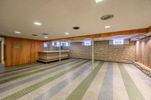 8159 Sacramento, Chicago IL 60655-2302 exterior