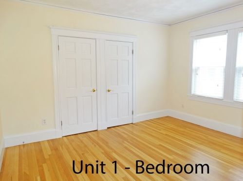 104 Side Pkwy, Newton MA 02458-1816 exterior