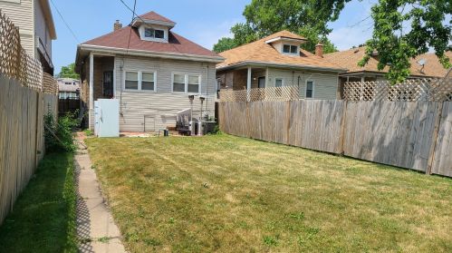 7841 Michigan Ave, Chicago IL  60619-2305 exterior