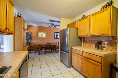 4744 13 St, Tucson AZ 85719-6213 exterior