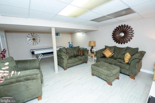 3255 Maple Rd, Huntingdon Valley PA exterior