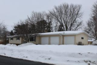 1050 19th St, Reedsburg, WI 53959-1016