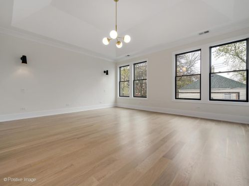 1943 Honore St, Chicago IL  60622-1044 exterior