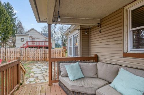 110 Rochester Rd, Pittsburgh PA 15237-1731 exterior