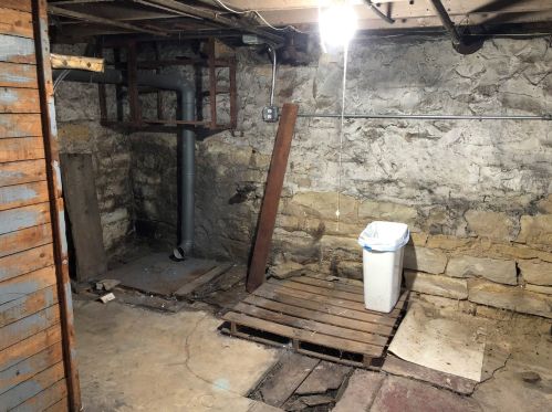 613 Vine St, Joliet IL 60435-4638 exterior