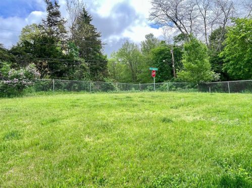 3 Old Smith Rd, Poughkeepsie NY 12603-3816 exterior