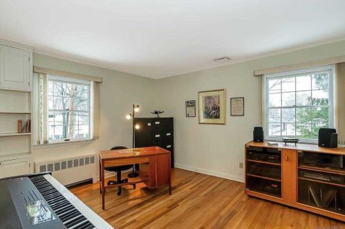 89 Luyster St, Huntington Station NY 11746-4422 exterior