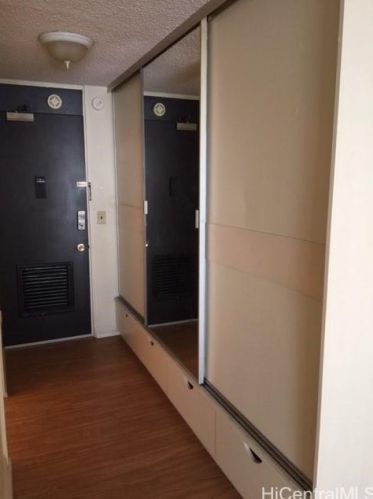 747 Amana St, Honolulu HI  96814-5115 exterior