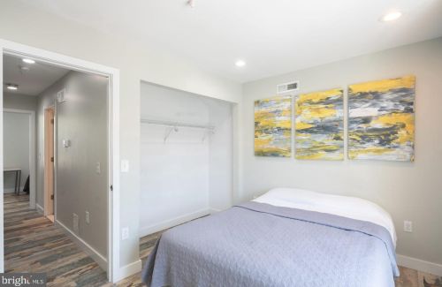 2621 Federal St, Philadelphia PA 19146-2432 exterior