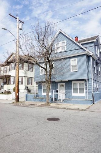 115 Silver Lake Ave, Providence, RI 02909-5439