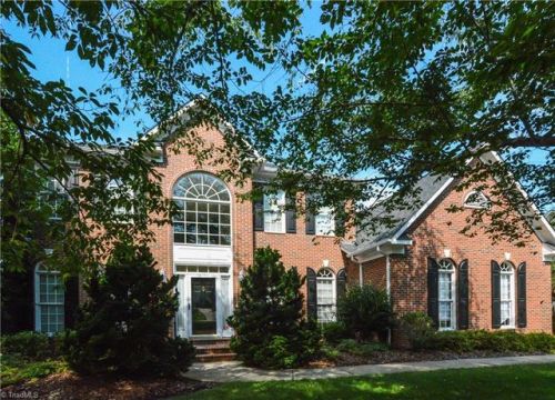 3821 Pinetop Rd, Greensboro, NC 27410-2981