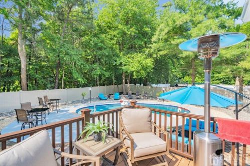 40 Ponderosa Ln, Old Bridge NJ  08857-3334 exterior