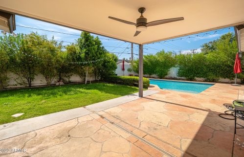 3864 50th St, Phoenix AZ  85018-5550 exterior