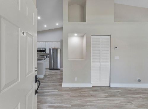 8362 Logia Cir, Boynton Beach FL 33472-7113 exterior