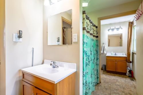 7415 Colorado St, Gary IN 46405-2929 exterior