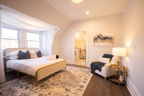 5532 Forbes Ave, Pittsburgh PA  15217-1126 exterior