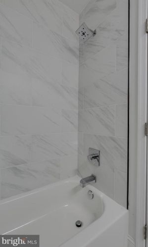 211 Douglas St, Washington DC  20002-1031 exterior