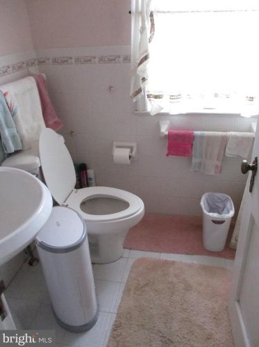 354 Mt Alverno Rd, Media PA 19063-5359 exterior